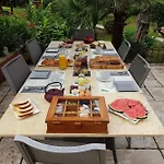 ゲストハウス Sous L'olivier マントン