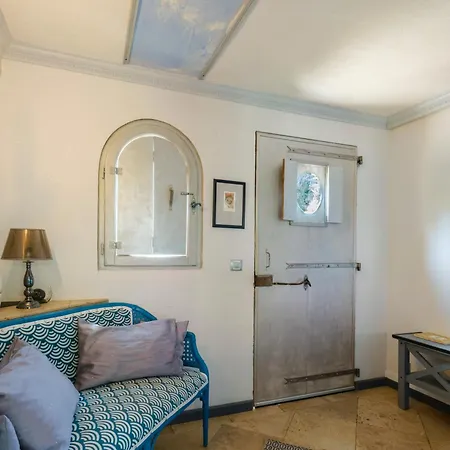 Sous L'olivier Menton