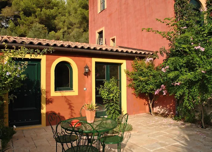 Konukevi Sous L'olivier 4*