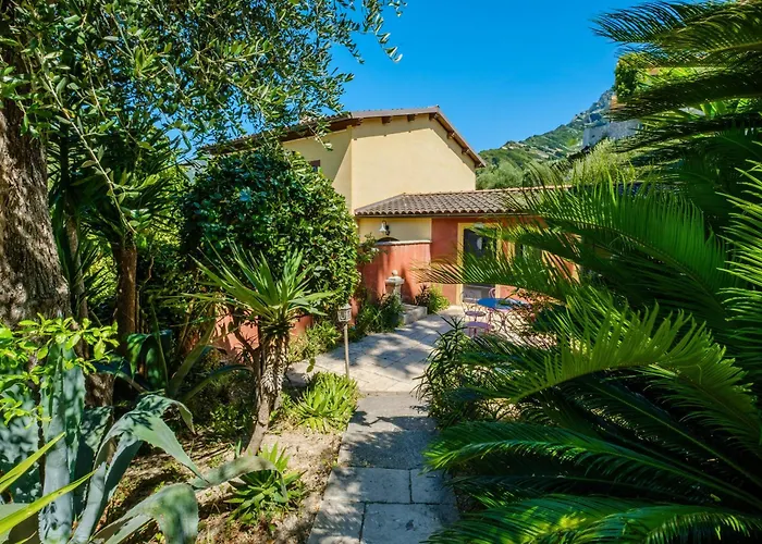 Sous L'olivier Konukevi 4*