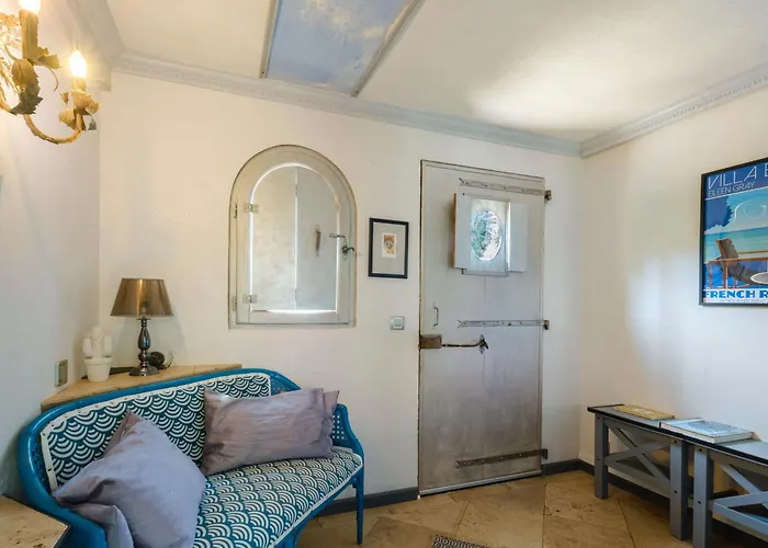 Sous L'olivier Menton